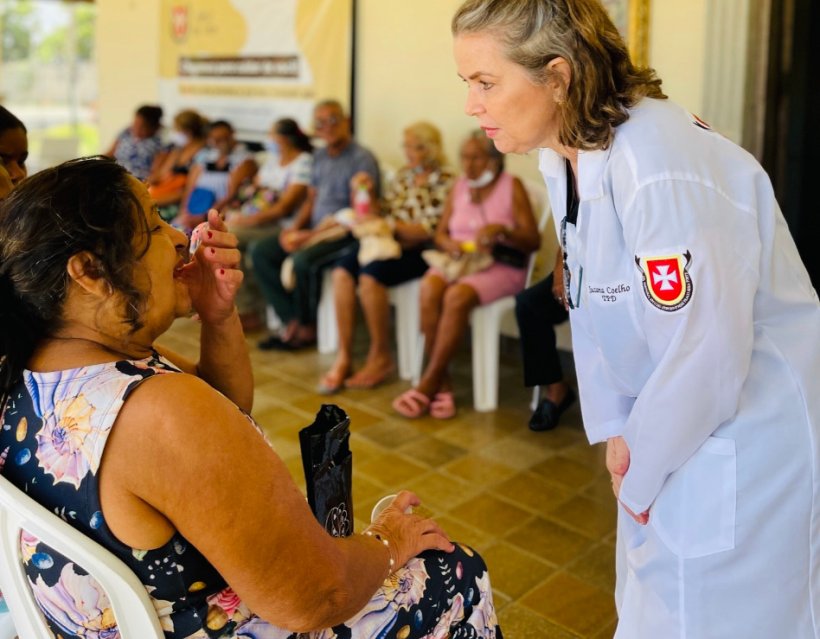 Limoeiro do Norte: médicos voluntários realizam atendimento gratuito para população de baixa renda