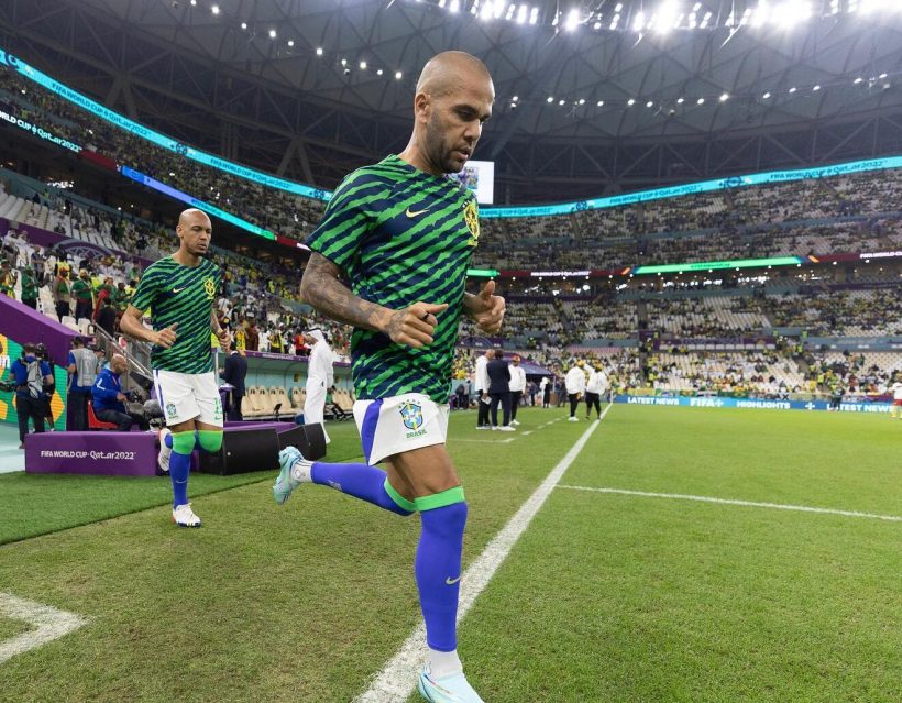 Brasil perde para Camarões, mas se classifica em primeiro no grupo G