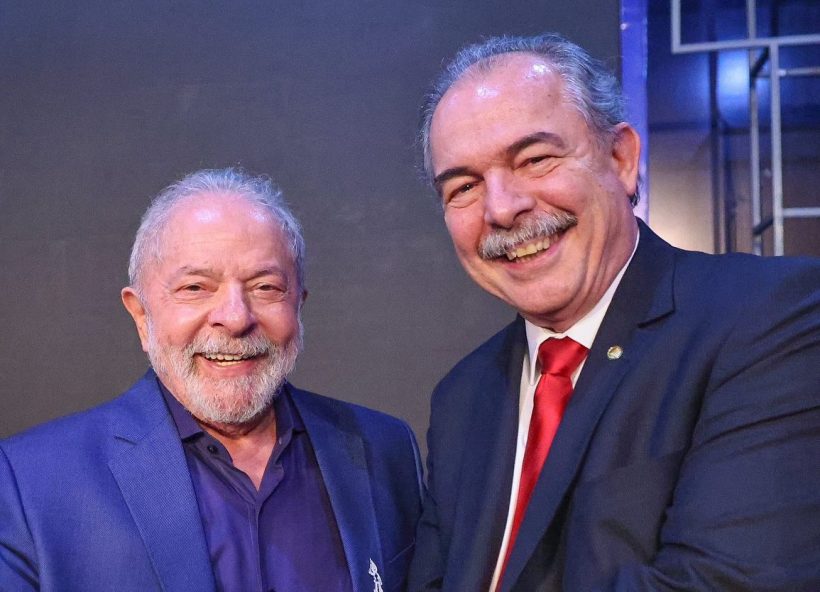 Lula confirma Aloízio Mercadante como presidente do BNDES