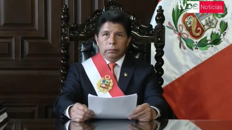 Presidente do Peru é destituído do poder após tentar dissolver o Parlamento