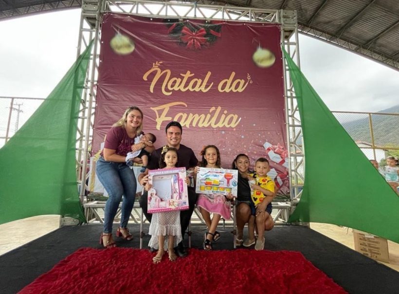 Vice-prefeito de Pacatuba participa de ação social com entrega de brinquedos no município