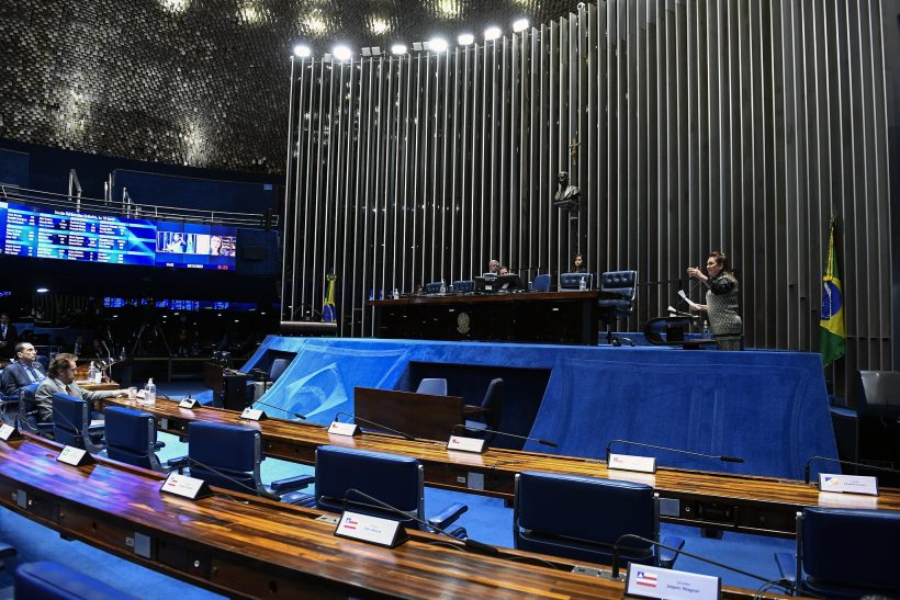Aprovado no Senado, piso da enfermagem segue para promulgação