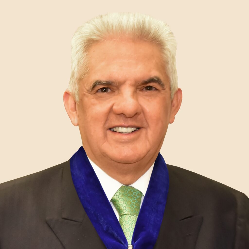 Tales de Sá Cavalcante é o novo presidente da Academia Cearense de Letras. (Foto: divulgação)