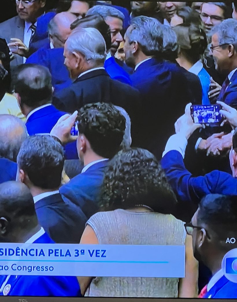 Elmano prestigia posse de Lula no Congresso Nacional