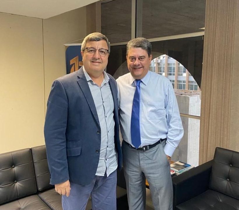 Danilo Forte se reúne com secretário nacional do consumidor para coibir aumento nos combustíveis