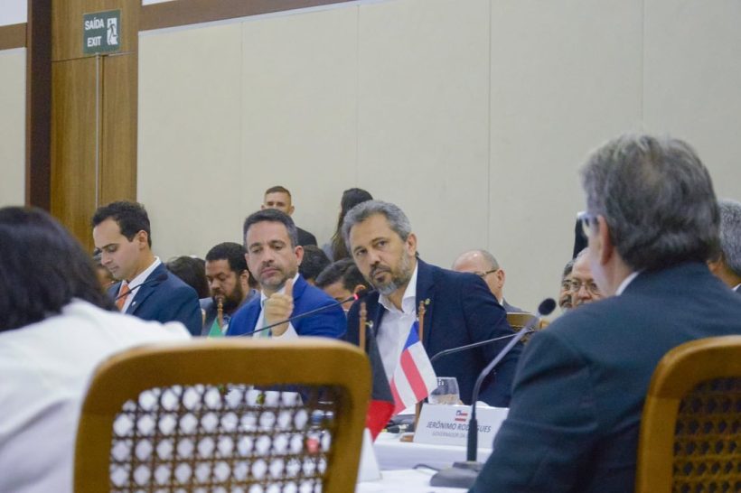 Elmano defende que governadores do Nordeste priorizem combate à fome em reunião com Lula