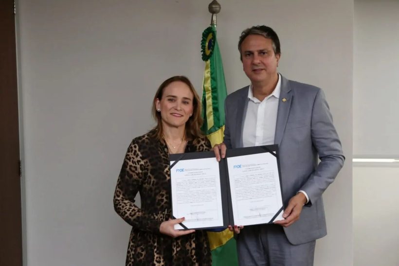 Camilo libera verba para conclusão de obras paradas e Ceará receberá R$ 25 milhões