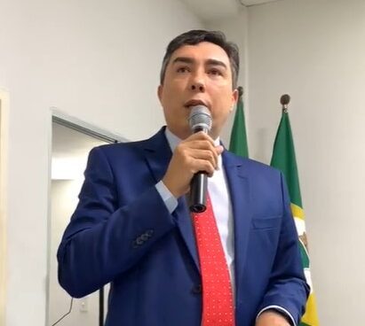 Presidente da Aprece anuncia que 132 prefeituras cearenses aderiram à greve