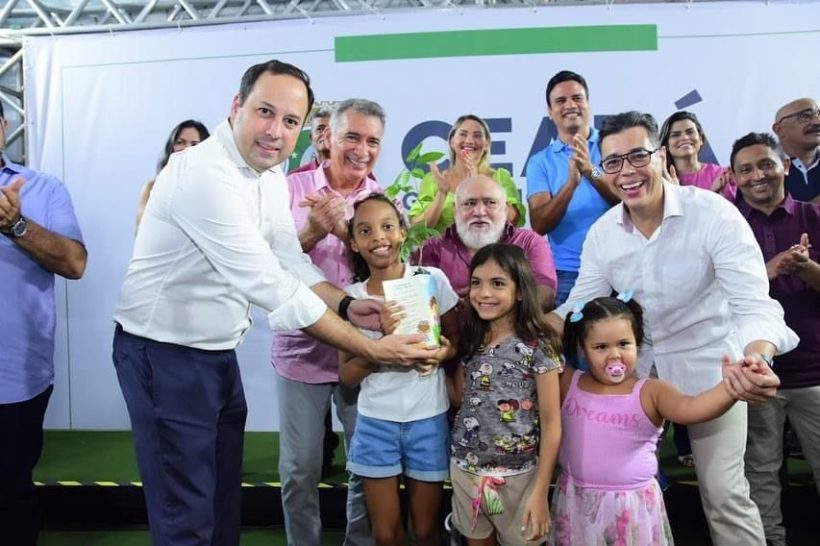 Vice-prefeito de Pacatuba participa da entrega de Brinquedopraça no Jereissati II