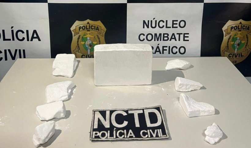 Mulher é preso com quase 2 quilos de cocaína em Farias Brito
