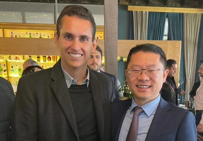 Domingos Neto se reúne com ministro das Comunicações e CEO da Huawei