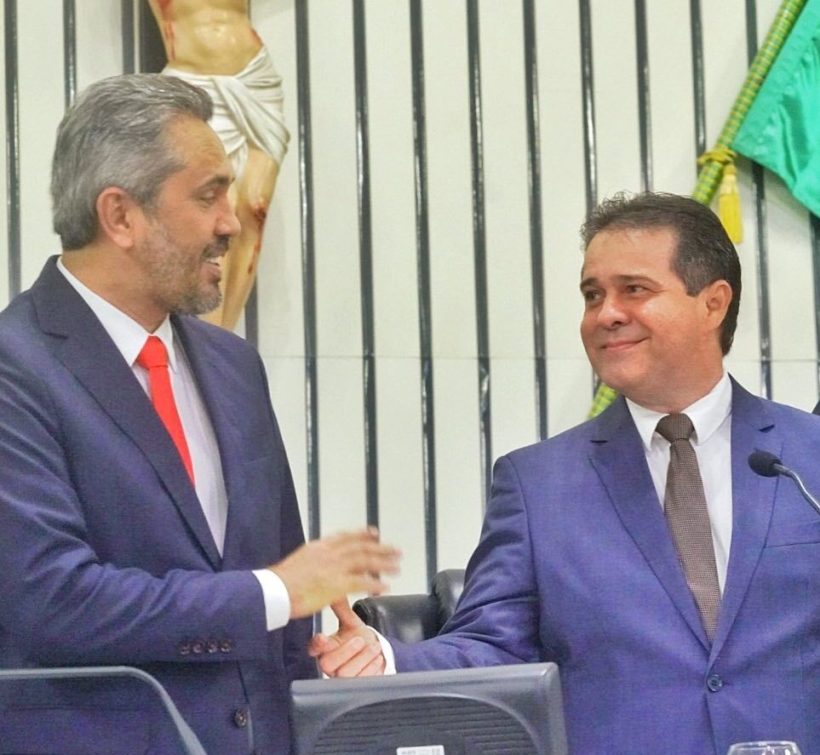 Elmano parabeniza Evandro por reeleição como presidente da Alece: “merece a recondução”