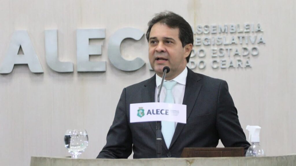 Evandro Leitão foi reconduzido como presidente da Assembleia Legislativa do Ceará. (Foto: reprodução/Instagram)