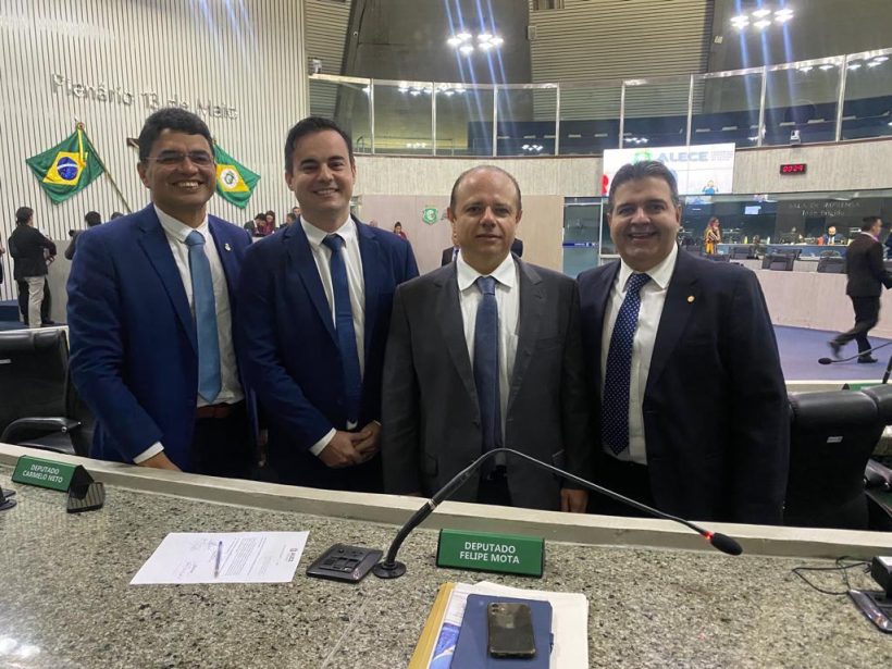 Wagner vai à Assembleia e começa articulação de olho na Prefeitura de Fortaleza 2023