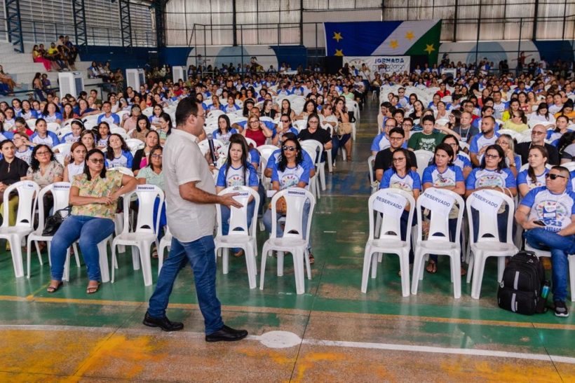 Prefeitura de São Gonçalo aprova pacote com 10 leis na área da Educação