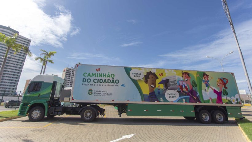 Caminhão do Cidadão atende 15 bairros em cinco cidades