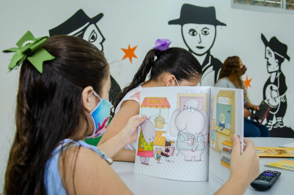 Criança lendo. Foto: Divulgação