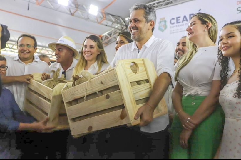 Elmano vai à Maranguape e anuncia R$ 160 milhões para agricultura