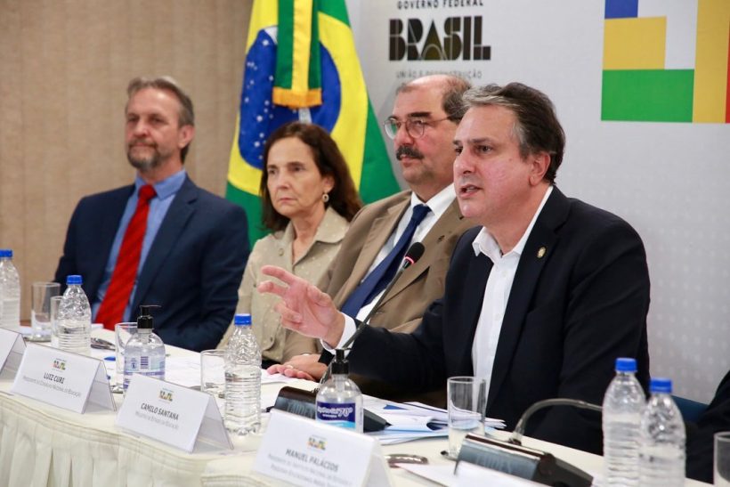 Camilo anuncia aumento de 54% na oferta de bolsas para formação de professores