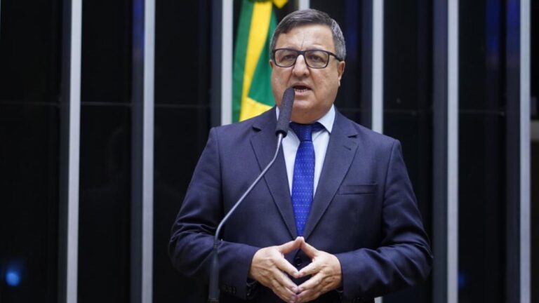 Danilo Forte protocolará PEC que permite fiscalização da Câmara sobre agências reguladoras