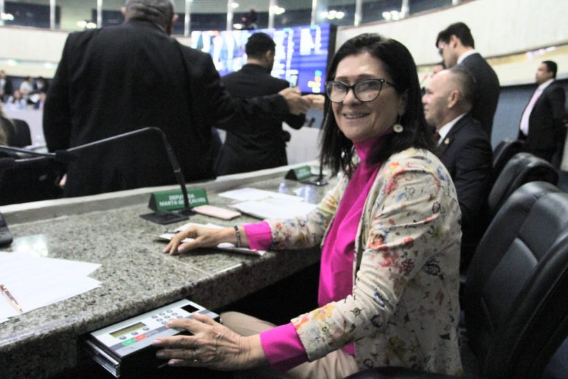 Marta Gonçalves é eleita presidente da Comissão de Turismo e Serviços da Alece