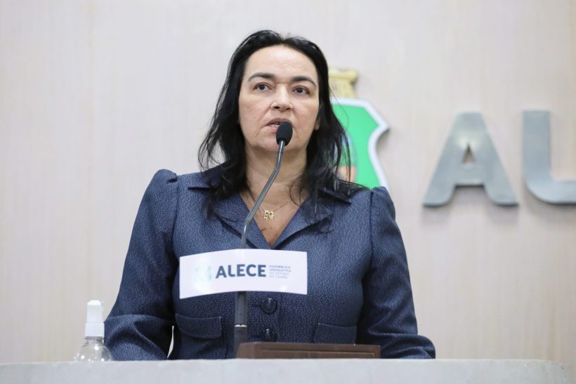 Dra. Silvana acusa líder do PT de ser “machista” durante confusão na Alece