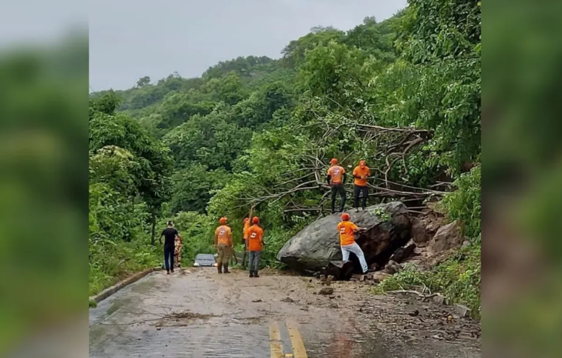 Ceará registra fortes chuvas no interior e tem rodovias interditadas após danos estruturais
