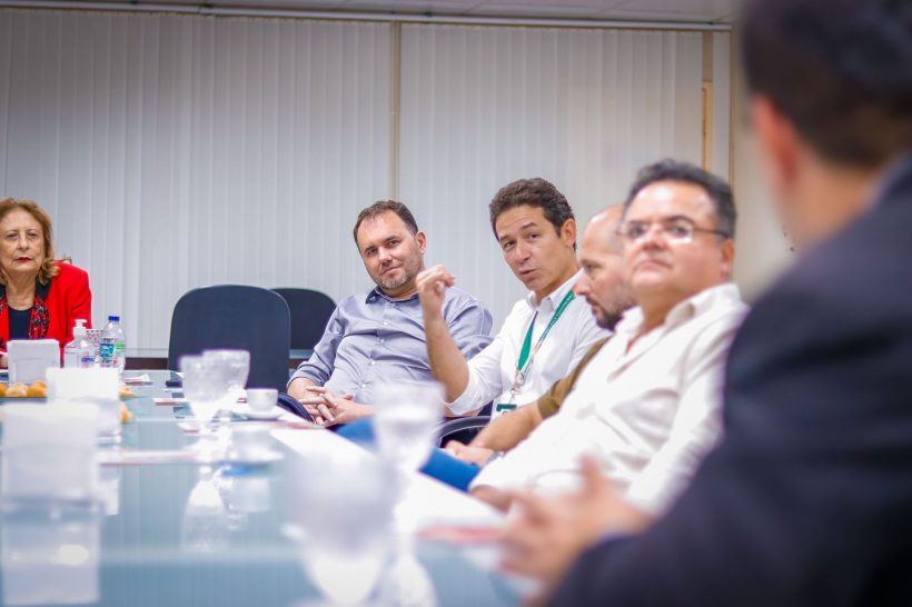 Moses Rodrigues se reúne com representantes de universidades cearenses