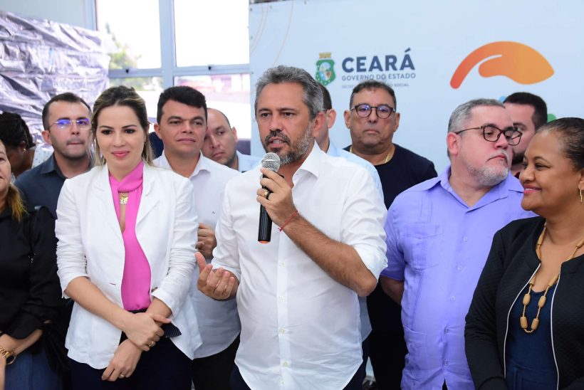 Governo do Ceará entrega kits de apoio às famílias atingidas pelas chuvas