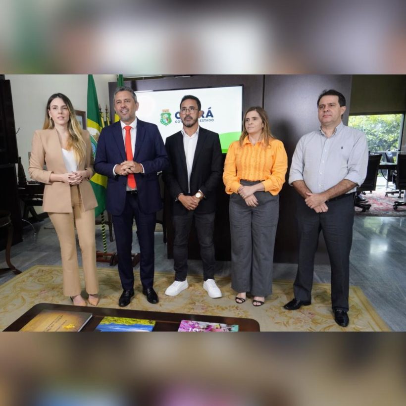 Elmano anuncia reajuste de 14,95% para professores da rede pública estadual