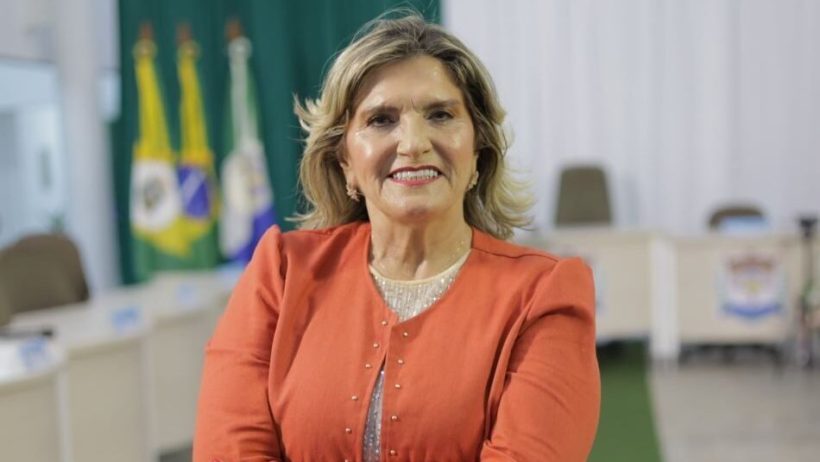 Simone Félix é presidente da Câmara Municipal de Acopiara. (Foto: reprodução/Facebook)