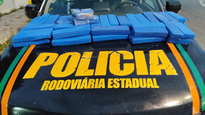 PRE apreende 233 tabletes de maconha durante abordagem em Aracati