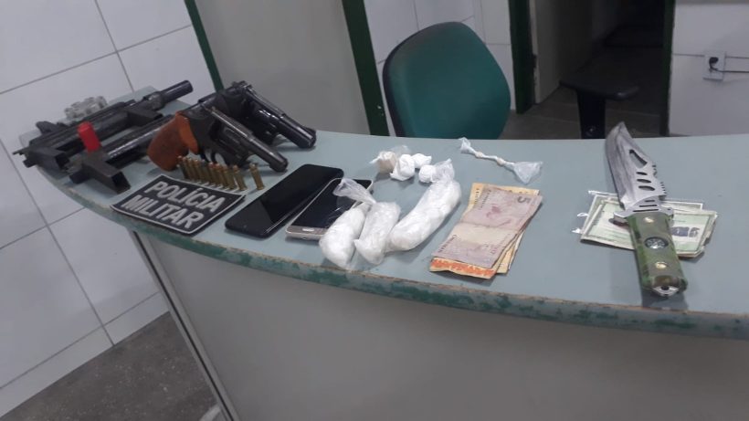 Trio é preso e cinco armas de fogo são apreendidas em Paramoti