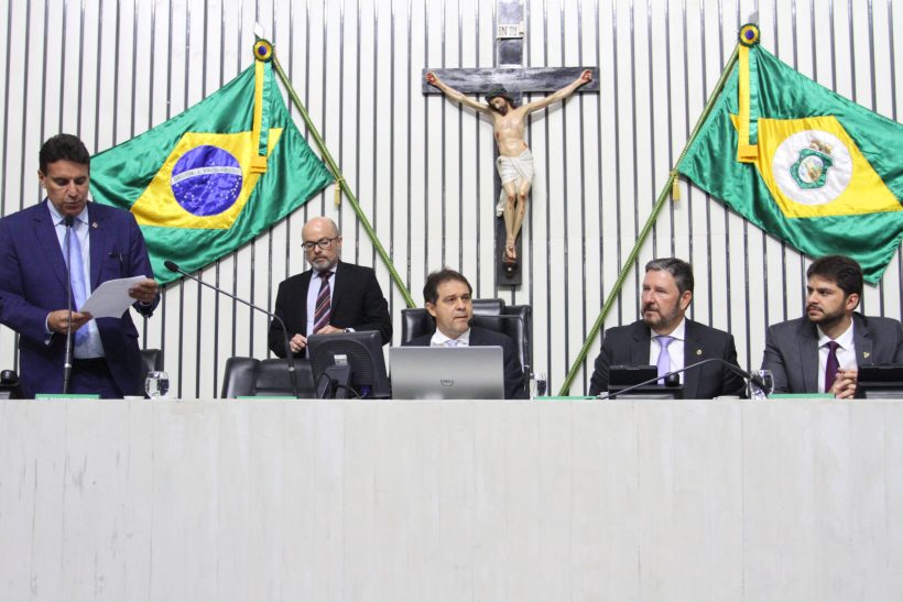 Alece aprova proposta de reajuste dos servidores públicos estaduais