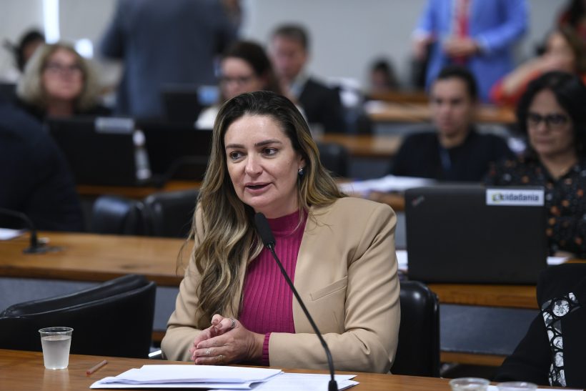 Senadora bolsonarista elogia trabalho de Augusta Brito em audiência