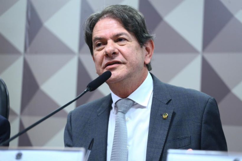 Cid e aliados convocam reunião do PDT com 53 assinaturas do total de 84 membros