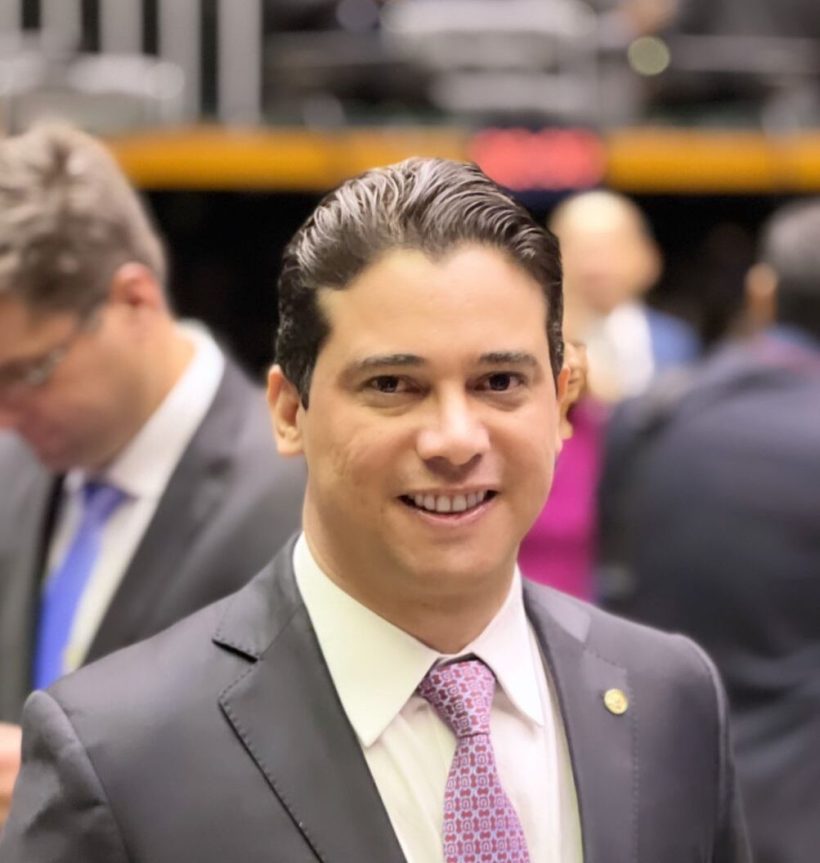 Valdemar Costa Neto foca em punição de mais dois deputados federais do Ceará