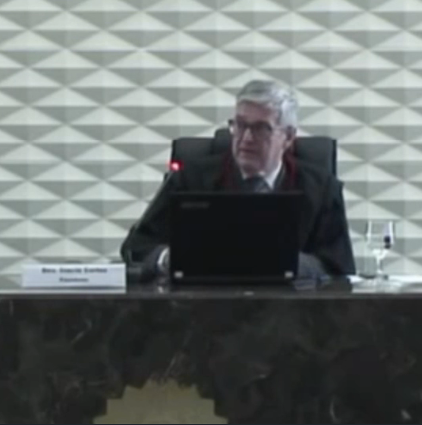 TRE-CE suspende julgamento que cassa mandatos de deputados do PL