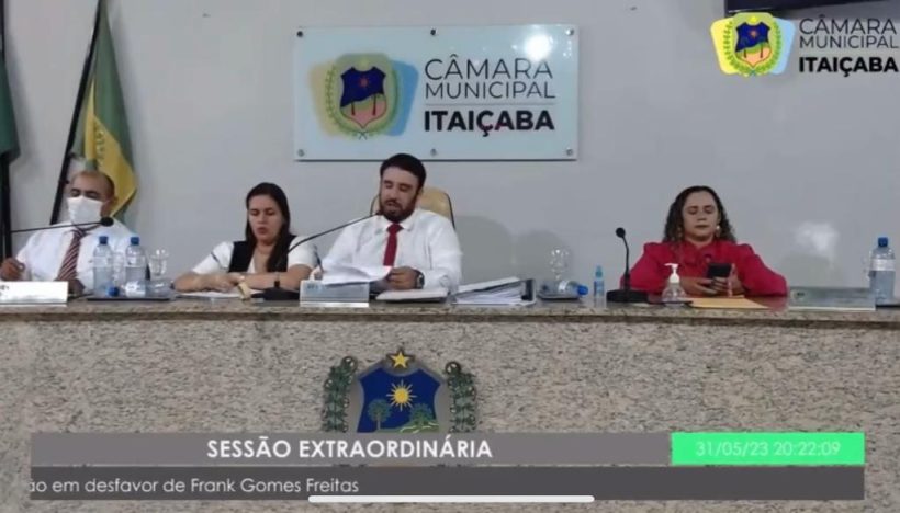 Câmara de Itaiçaba decide manter Frank Gomes no cargo
