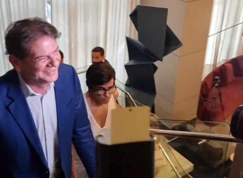Cid realiza reunião com pedetistas aliados sem a presença de André Figueiredo