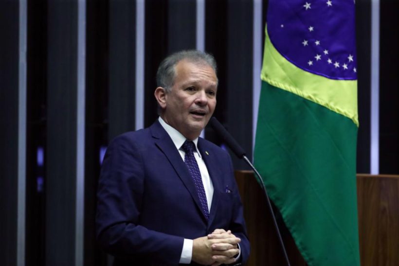 André Figueiredo critica paralisação das obras do acquário em recado para Cid