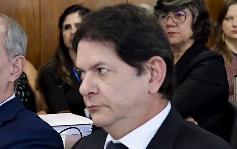 Cid se iguala a Ciro e está em busca de sétimo partido para chamar de seu
