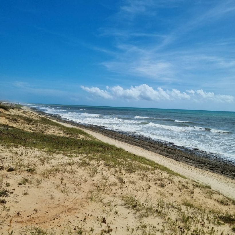 Semace divulga lista com 18 praias apropriadas para banho em Fortaleza
