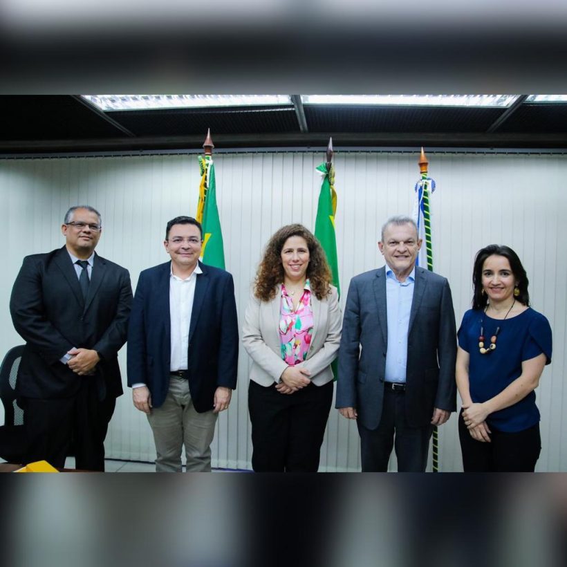 Sarto discute ações da política habitacional em reunião com ministra