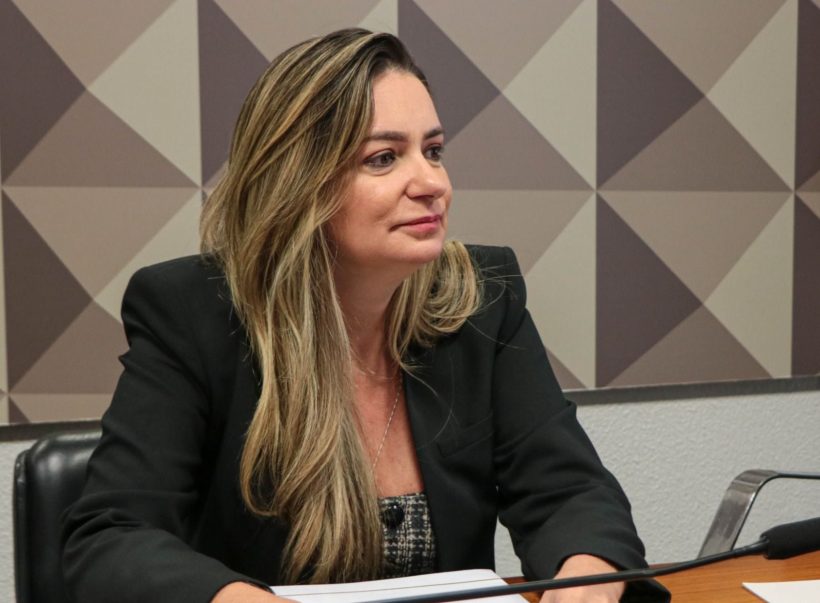 Augusta Brito quer pensão para vítimas de Zika que contraíram doença após epidemia no NE