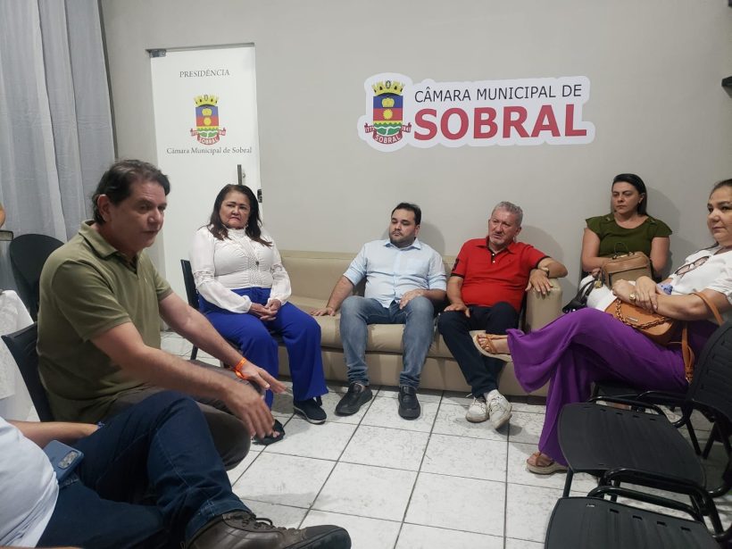 Cid articula sucessão do prefeito Ivo e reconstrução da aliança com PT em Sobral