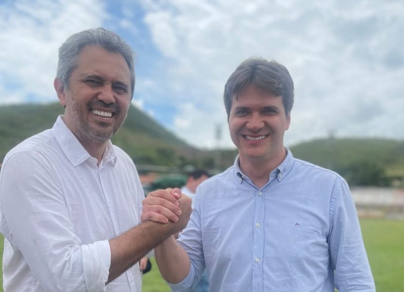 Prefeito Herberlh Mota inaugura nova sede do poder público municipal de Baturité