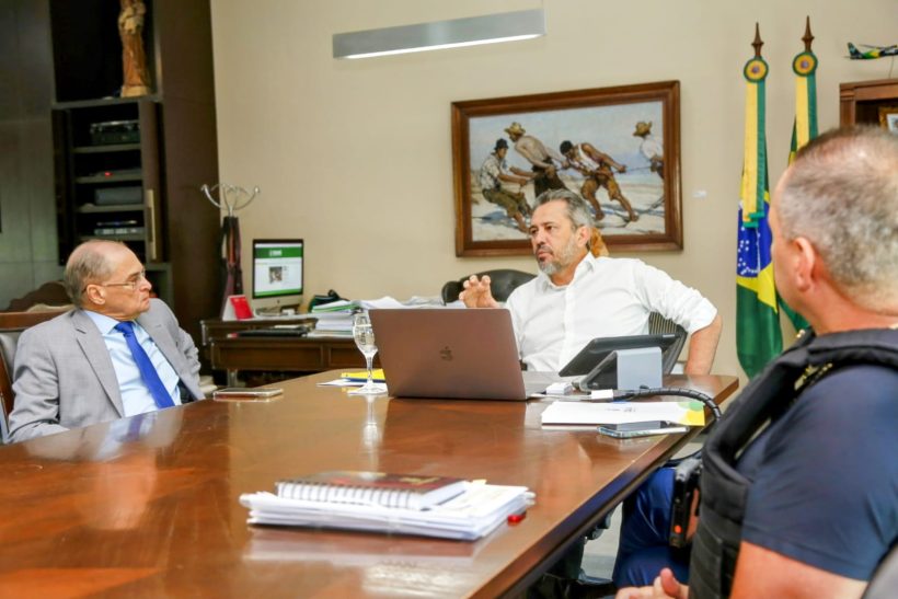 Elmano anuncia criação de fórum para avaliação do sistema penitenciário