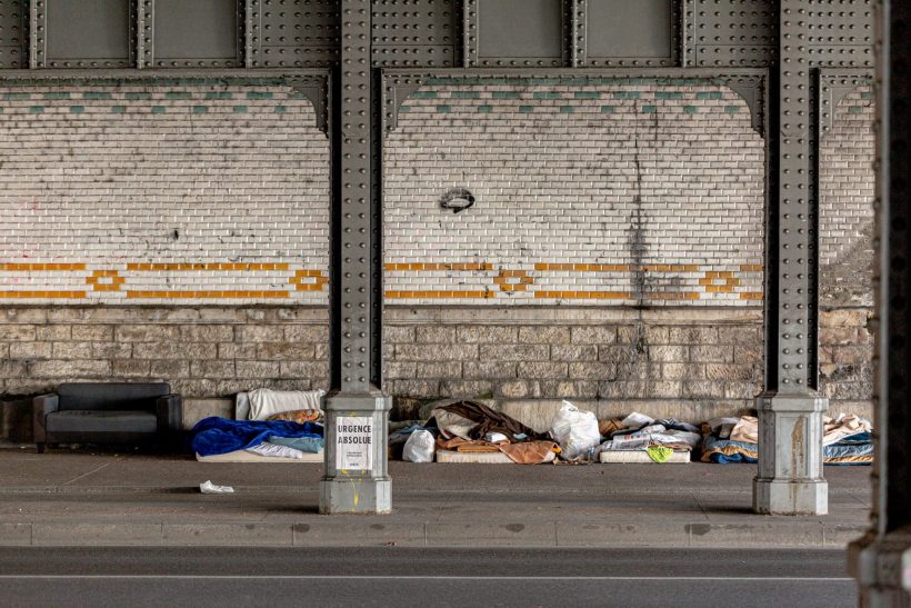 Governo prepara plano para população em situação de rua