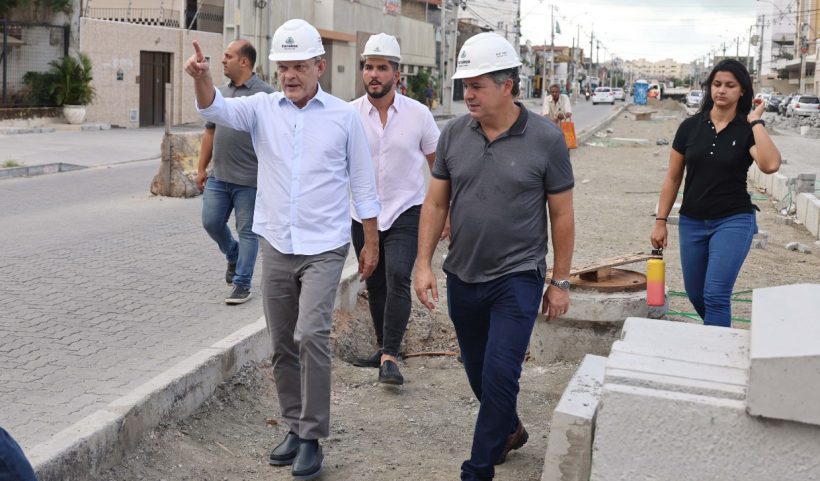 Prefeito Sarto visita obras de urbanização da Av. Sargento Hermínio